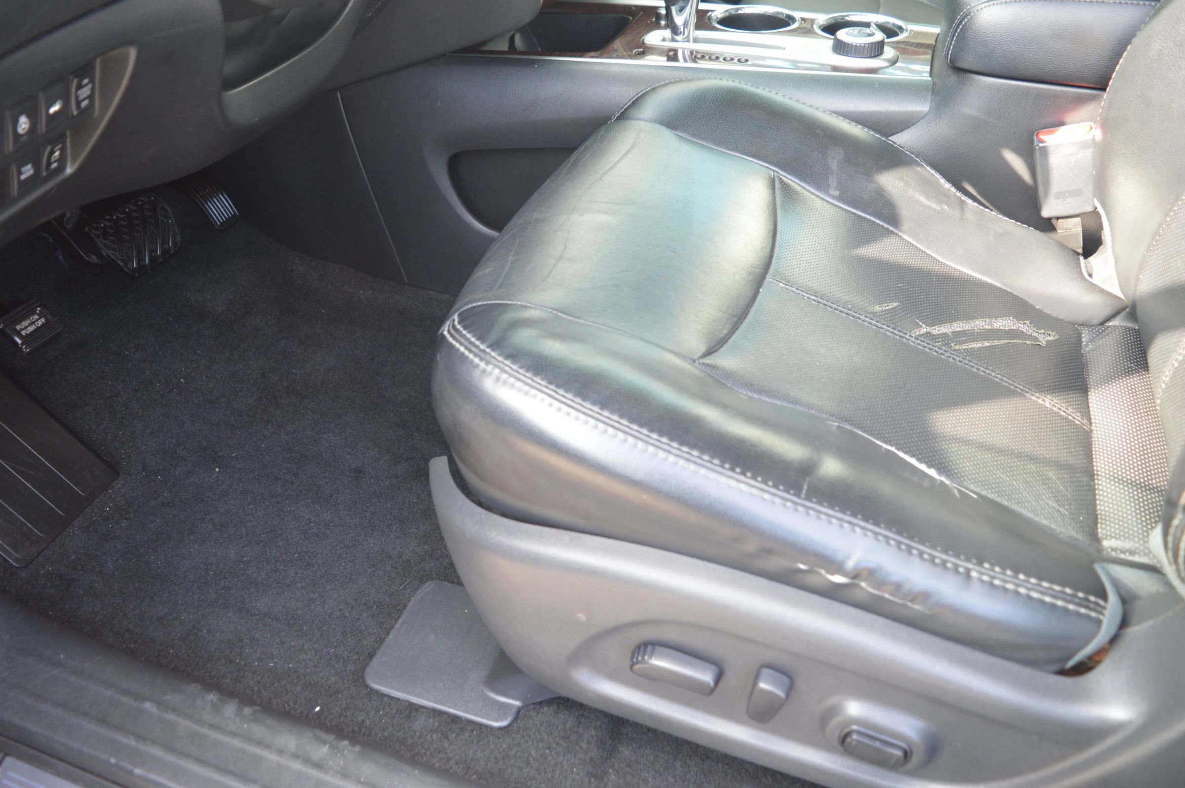 Used 2015 Nissan Pathfinder Platinum AWD/4WD image 11