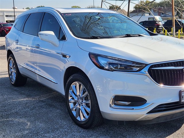 Used 2020 Buick Enclave Essence w/ Sound and Sites Package image 1