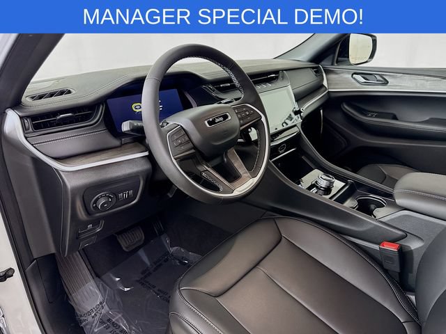 New 2026 Jeep Grand Cherokee L Limited AWD/4WD image 9