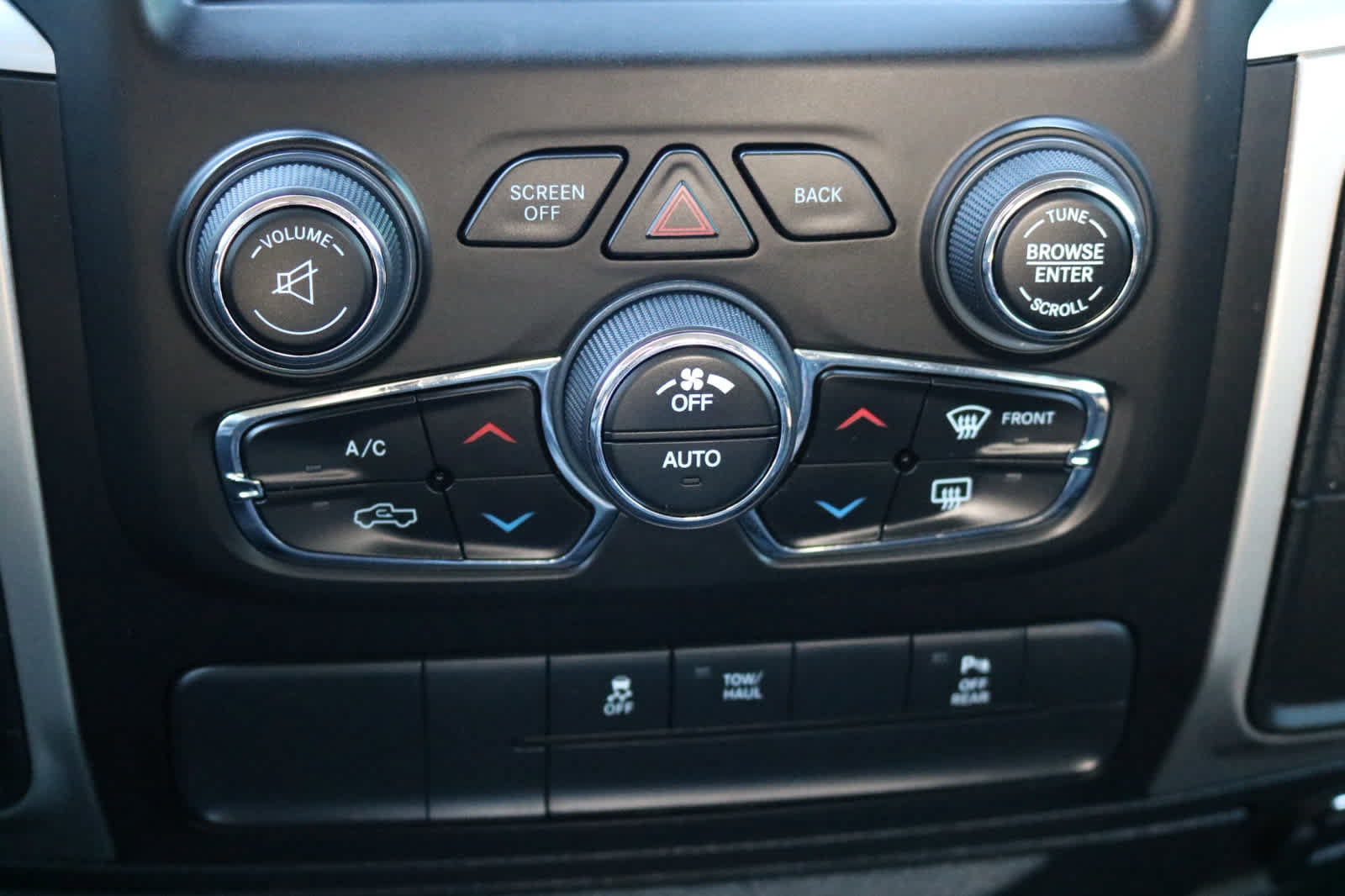 Used 2020 RAM 1500 Warlock w/ Electronics Group AWD/4WD image 19