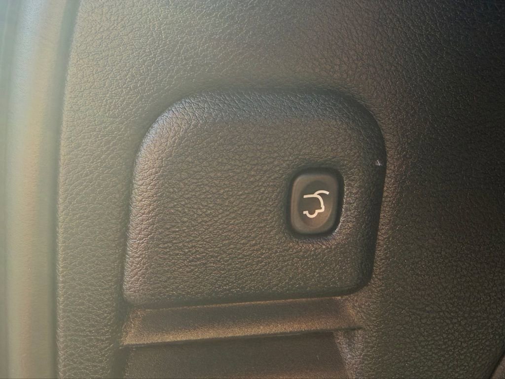 Used 2021 Jeep Grand Cherokee Limited image 7