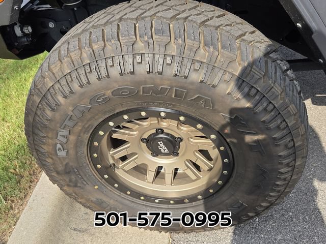 Used 2023 Jeep Gladiator Sport AWD/4WD image 9