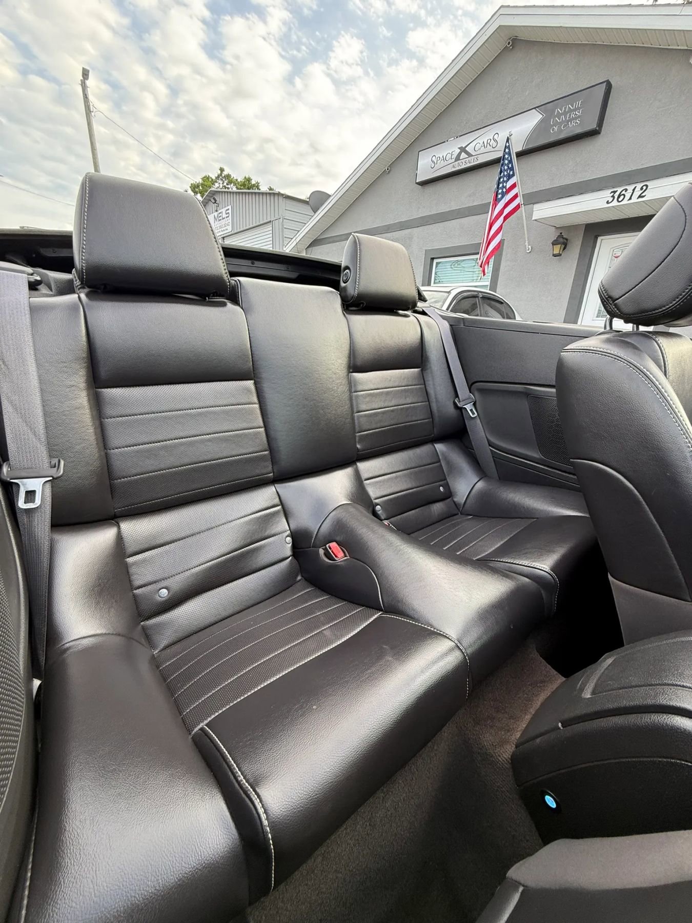 Used 2013 Ford Mustang Premium RWD image 17