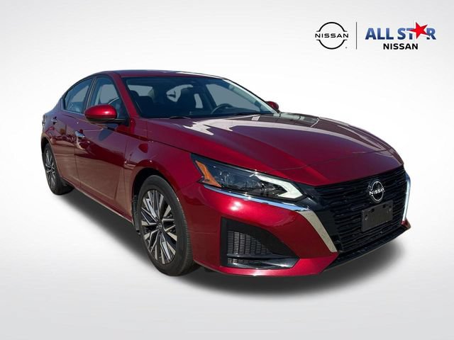 Used 2023 Nissan Altima 2.5 SV