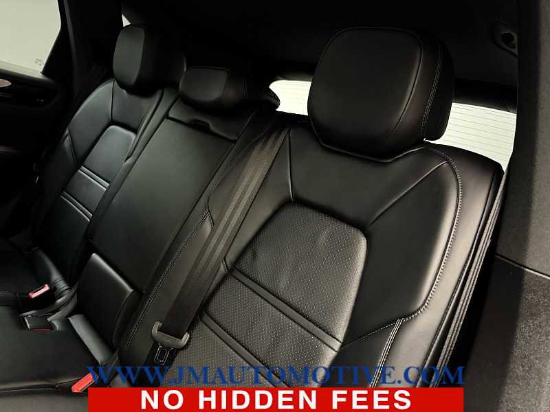 Used 2021 Porsche Cayenne image 16