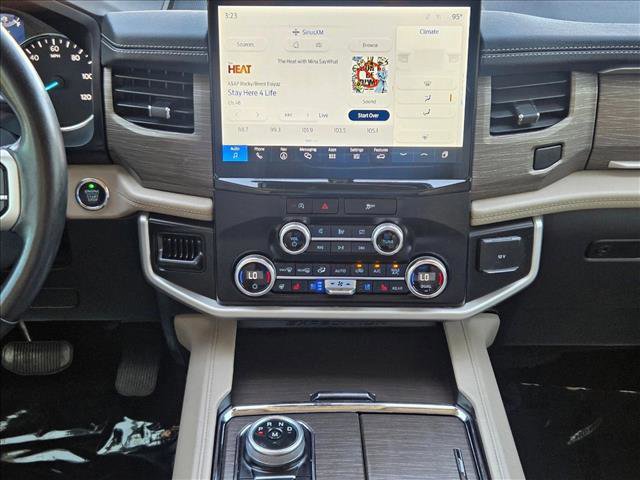 Used 2023 Ford Expedition Limited image 16