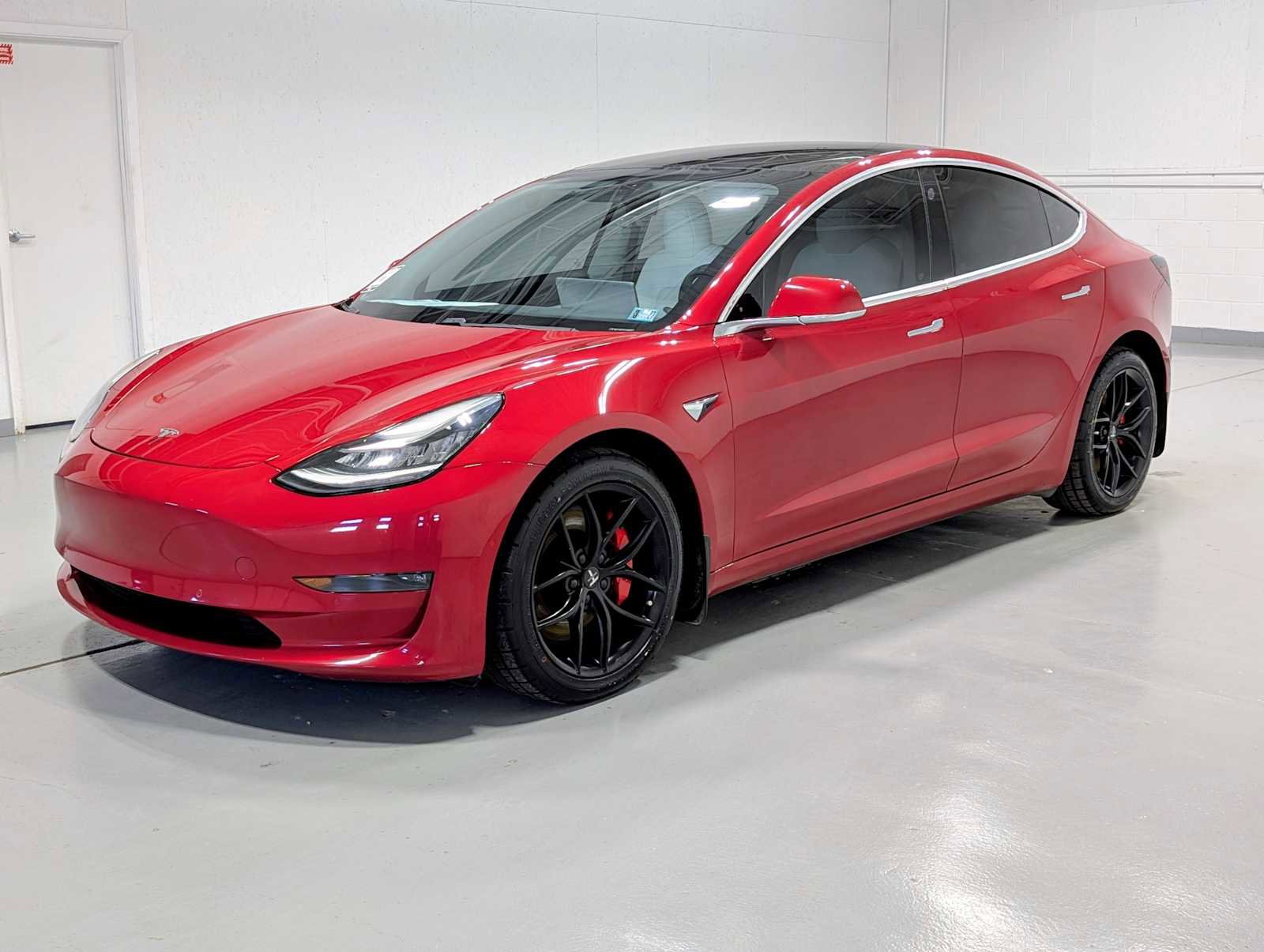 Used 2018 Tesla Model 3 Long Range image 1