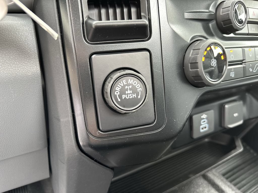 New 2025 Ford F250 XL RWD image 23