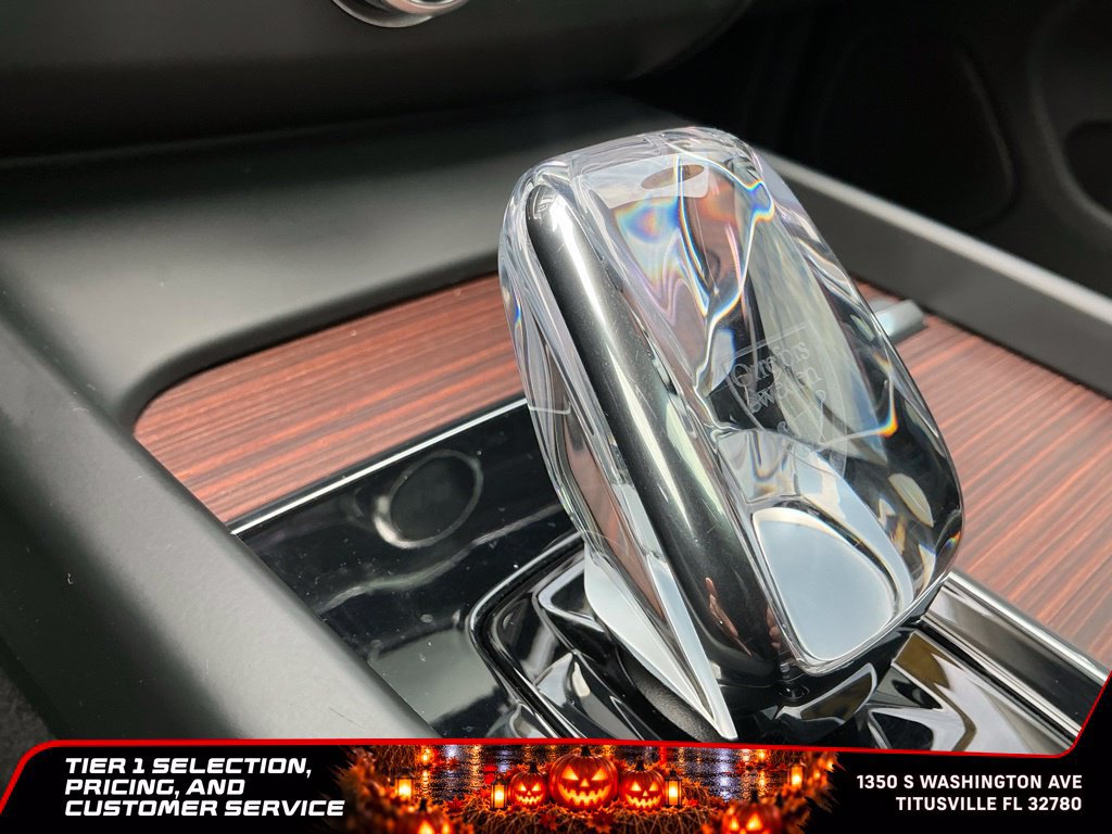 Used 2023 Volvo XC60 B5 Ultimate w/ Protection Package Premier FWD image 35