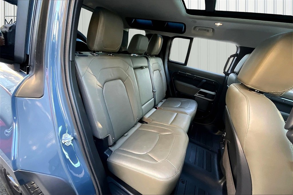 Used 2023 Land Rover Defender 110 S image 25