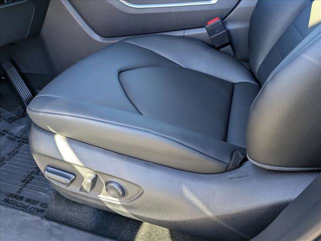 New 2025 Toyota Highlander LE image 4