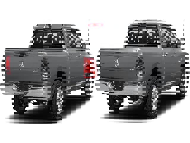 Used 2019 RAM 1500 Classic SLT w/ Luxury Group image 3