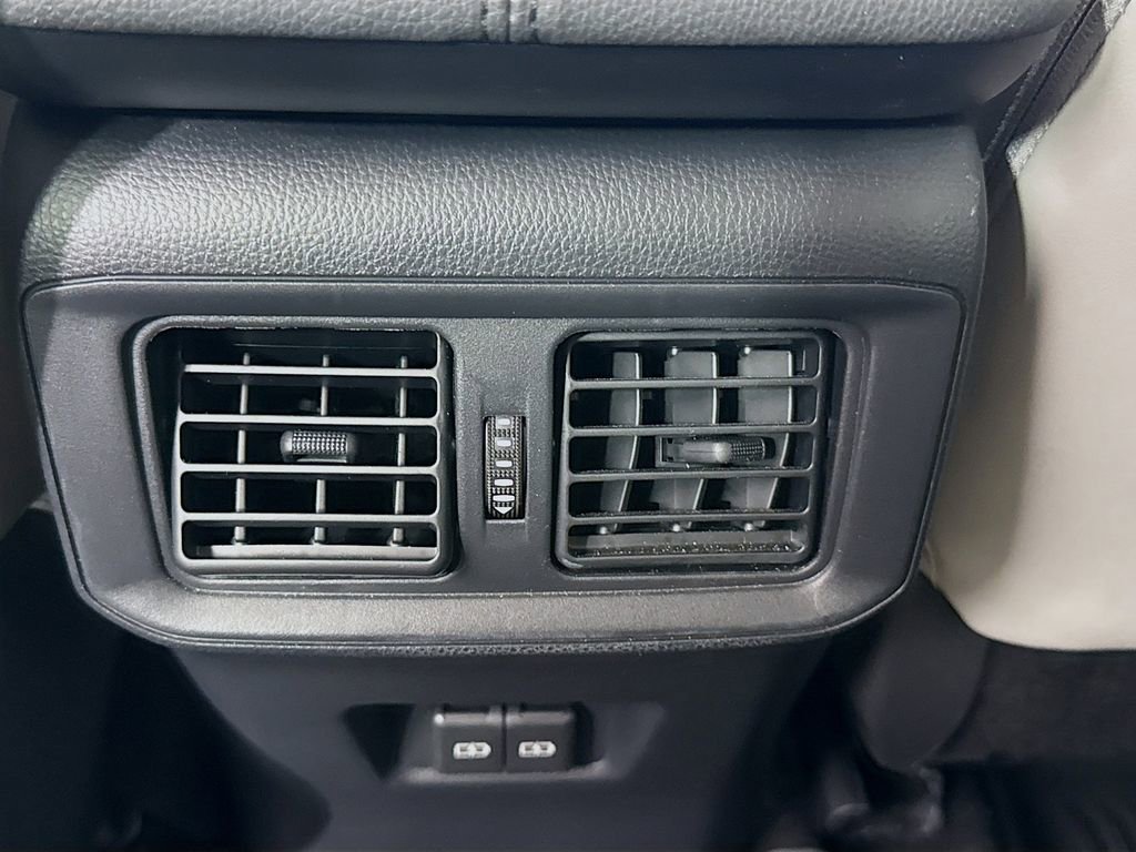 Used 2024 Toyota RAV4 Limited image 26