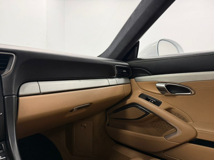 Used 2015 Porsche 911 Turbo S AWD/4WD image 51