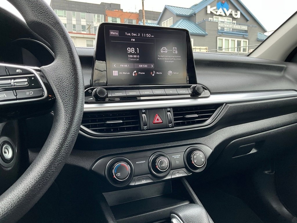 Used 2023 Kia Forte LXS w/ LXS Technology Package image 16