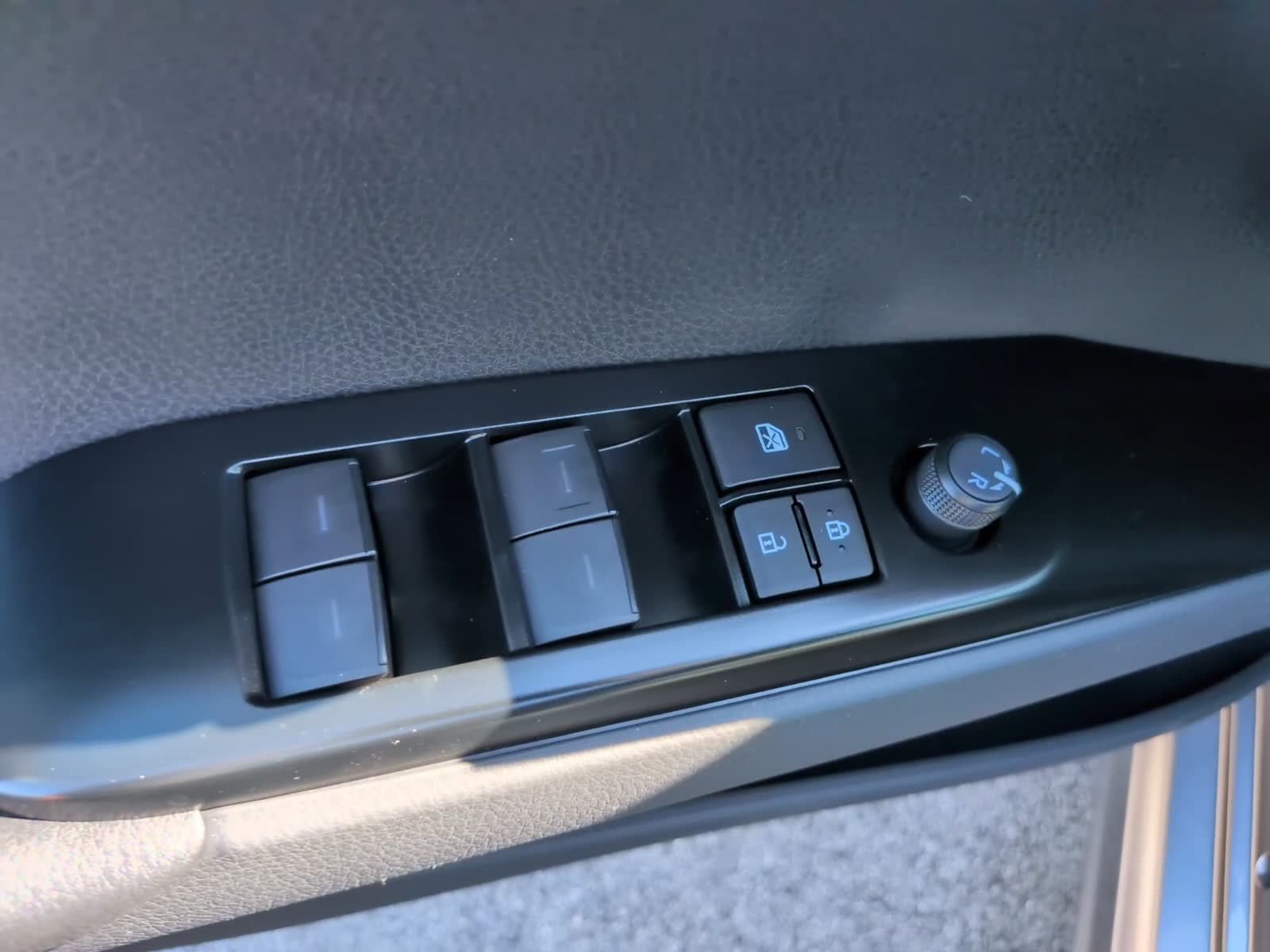 New 2026 Toyota Camry SE AWD/4WD image 11