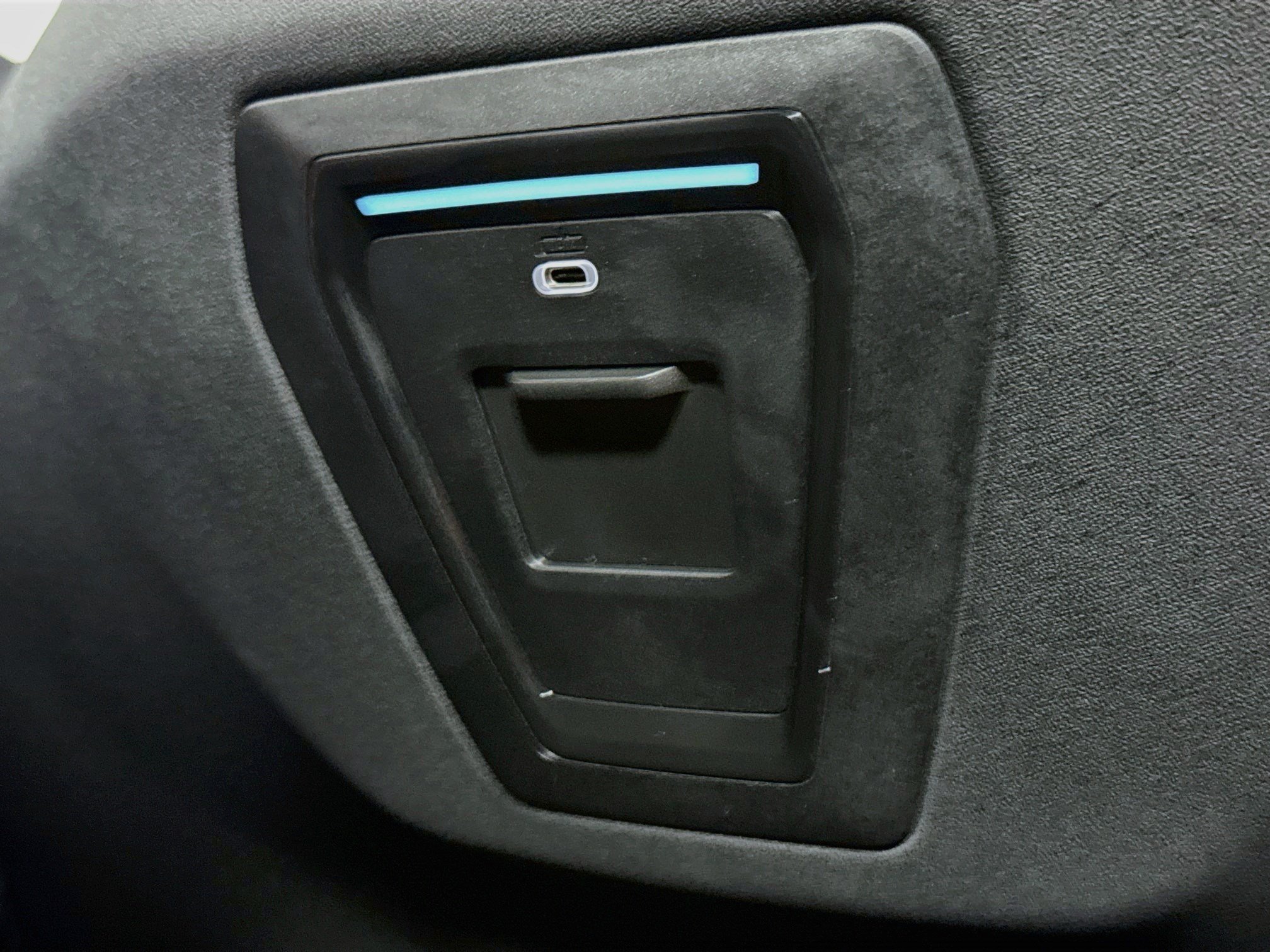 Used 2024 BMW 530i w/ Premium Package RWD image 43