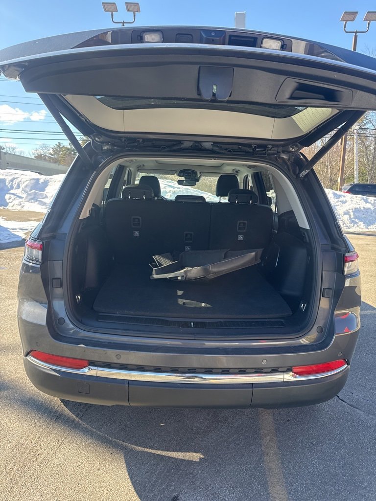 Used 2023 Jeep Grand Cherokee 4WD 4xe image 9