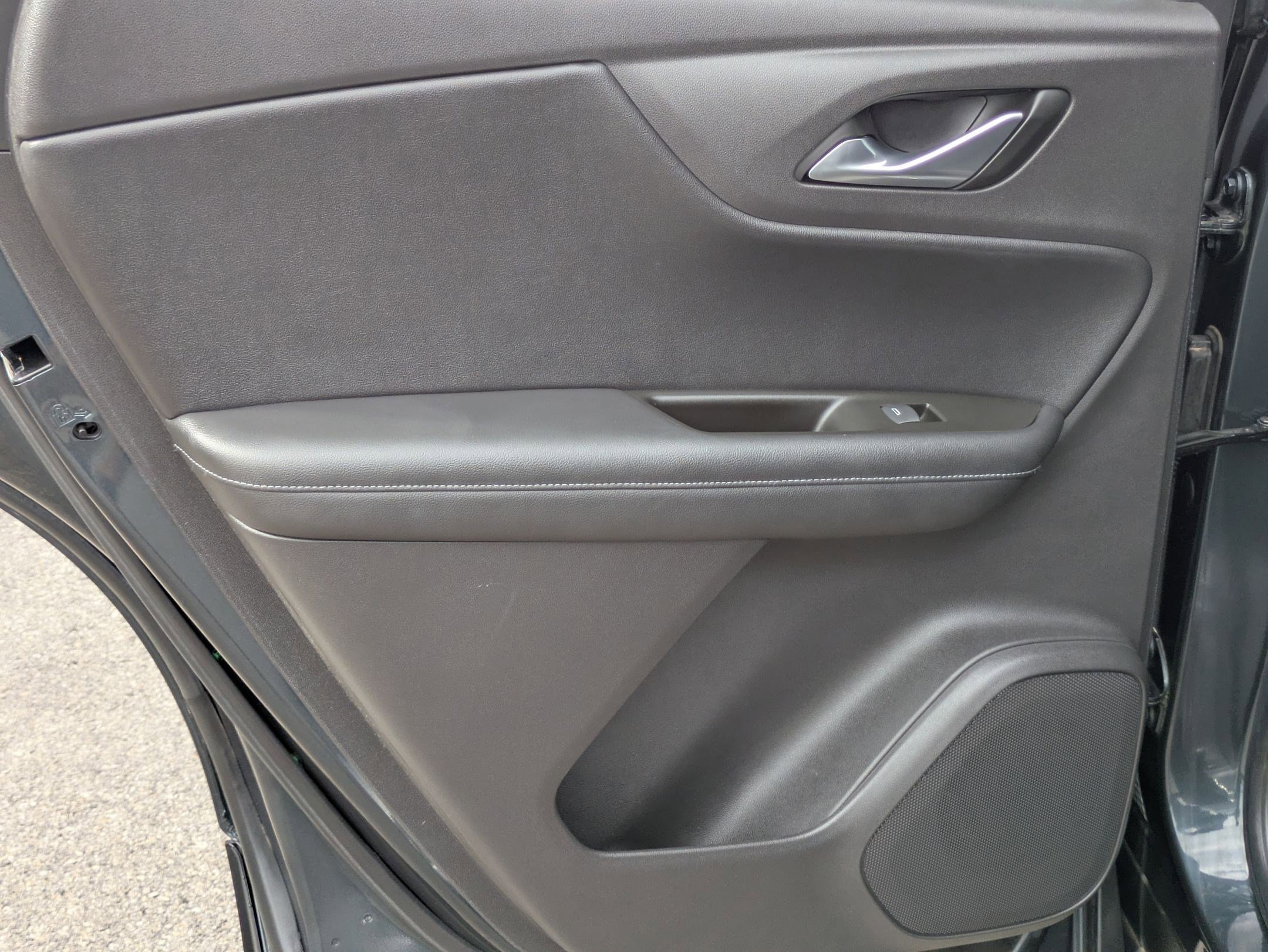 Used 2019 Chevrolet Blazer LT w/ Sun and Wheels Package image 15