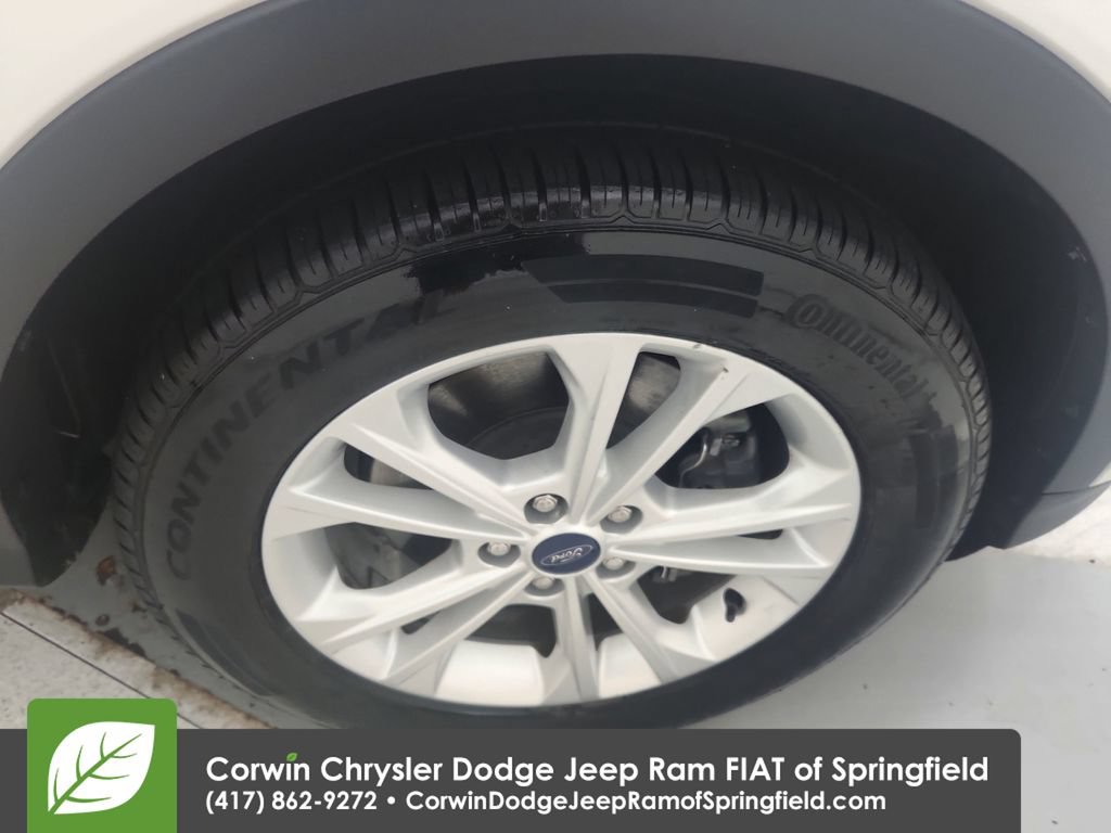 Used 2017 Ford Escape SE w/ SE Leather Comfort Package AWD/4WD image 32