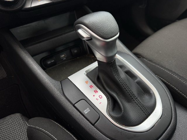 Used 2024 Kia Forte LXS w/ LXS Technology Package FWD image 19
