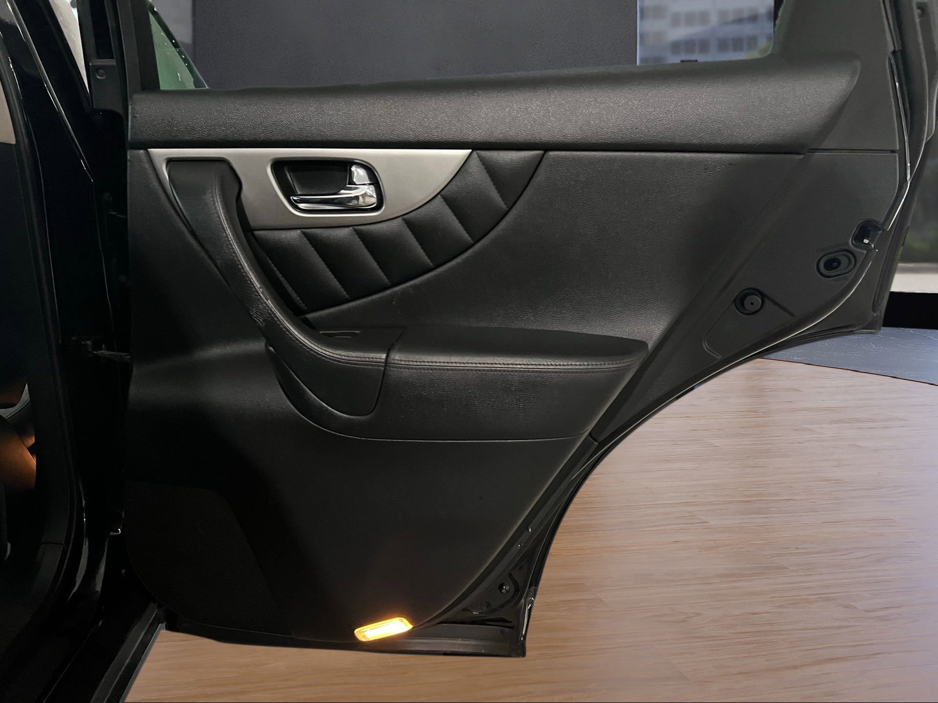 Used 2017 INFINITI QX70 2WD image 13