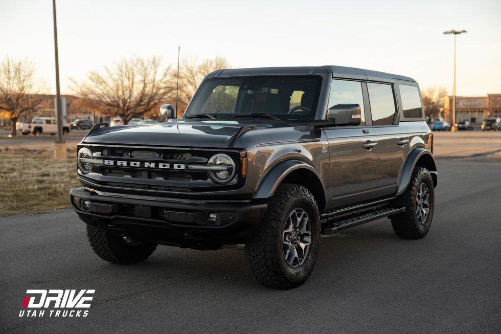 Used 2021 Ford Bronco Outer Banks image 4