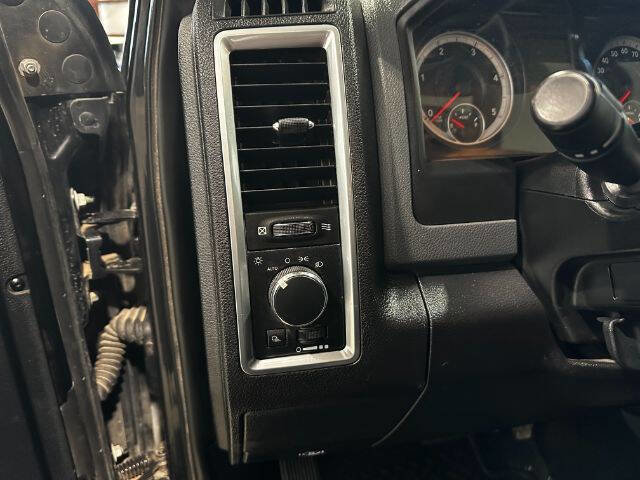 Used 2013 RAM 2500 SLT w/ Cold Weather Group image 15