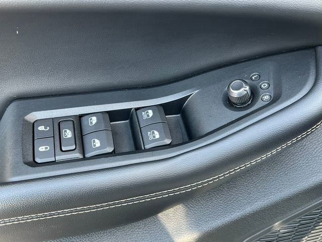 Used 2023 Jeep Grand Cherokee L Laredo image 17