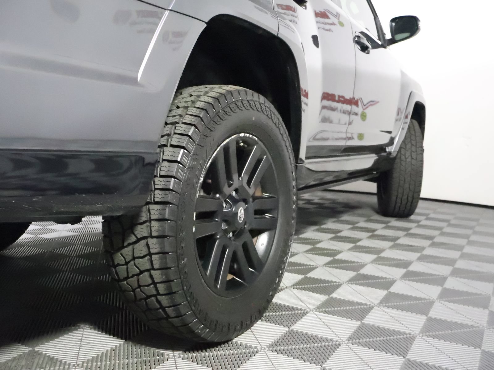 Used 2019 Toyota 4Runner Limited AWD/4WD image 11