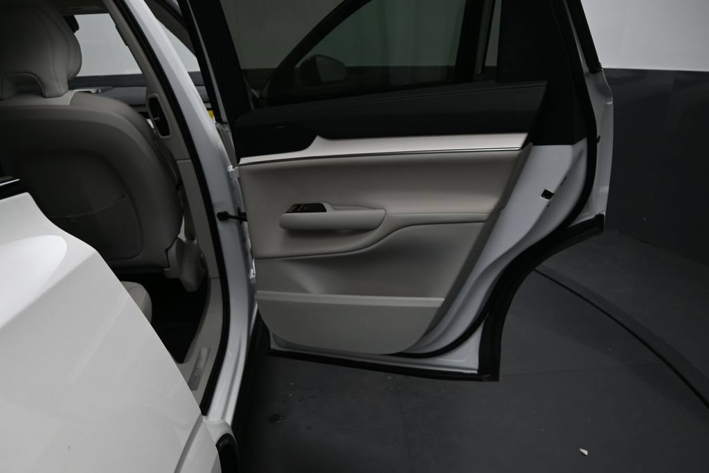 New 2026 Volvo EX90 Plus AWD/4WD image 16