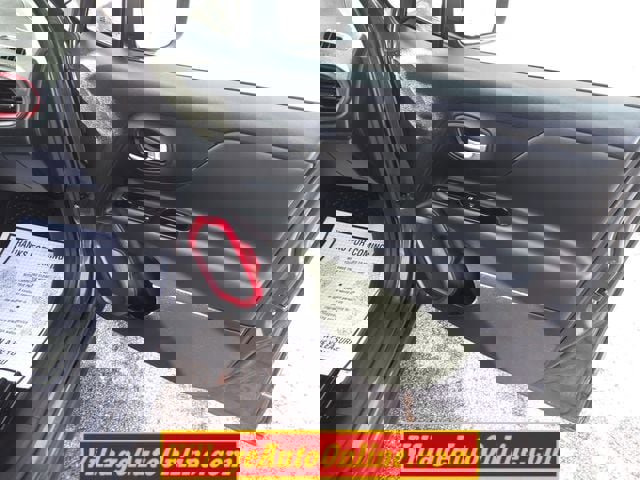 Used 2018 Jeep Renegade Trailhawk w/ Cold Weather Group II image 31