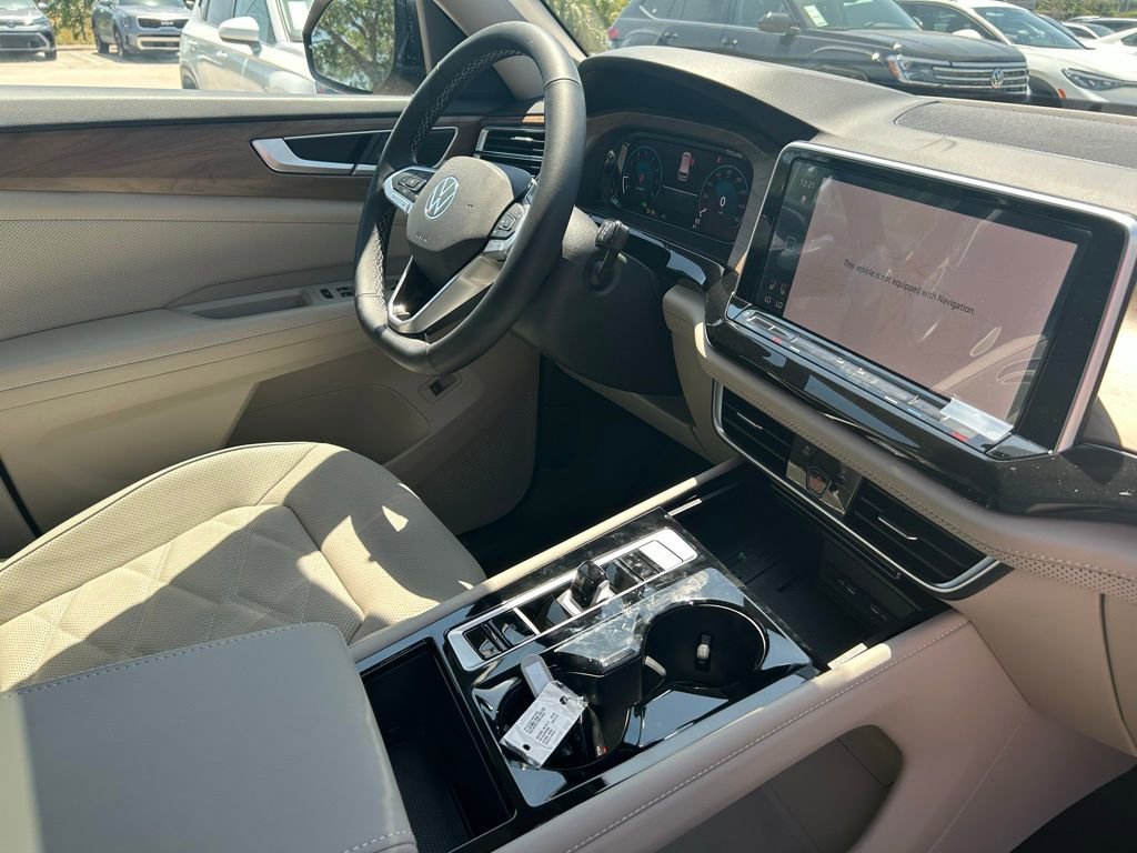 Used 2025 Volkswagen Atlas SE w/ Panoramic Sunroof Package image 26