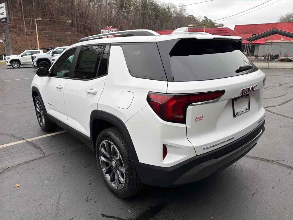 New 2026 GMC Terrain Elevation w/ Elevation Premium Package image 2
