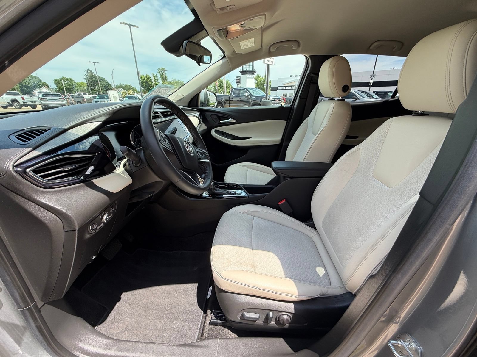Used 2023 Buick Encore GX Preferred w/ Cold Weather Comfort Package FWD image 4