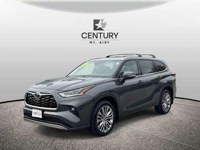 Used 2024 Toyota Highlander Platinum image 5