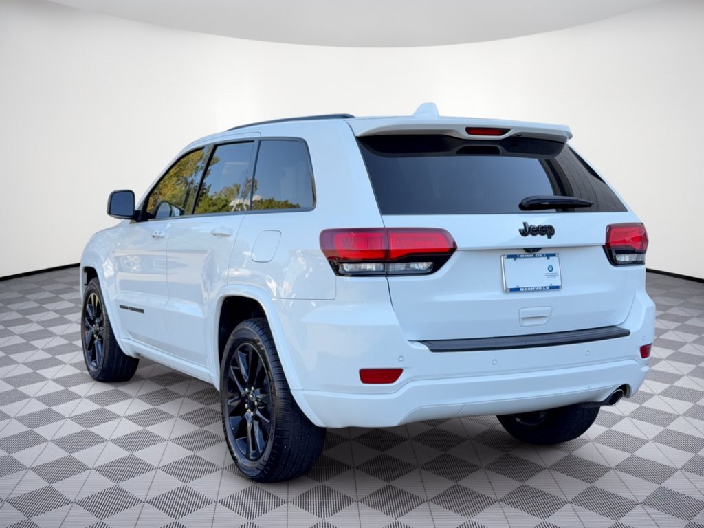 Used 2019 Jeep Grand Cherokee Altitude RWD image 3