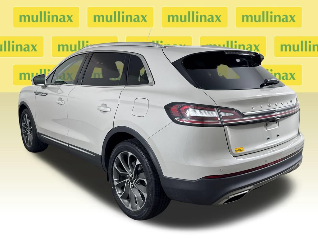 Used 2022 Lincoln Nautilus Reserve FWD image 9