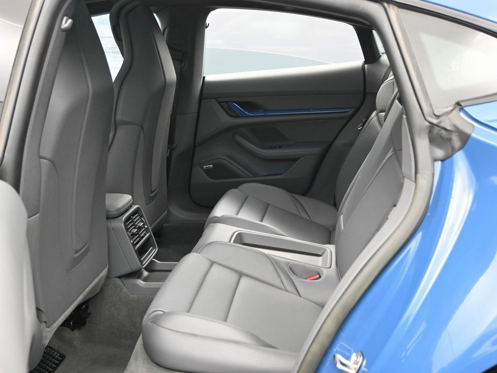Used 2023 Porsche Taycan image 35