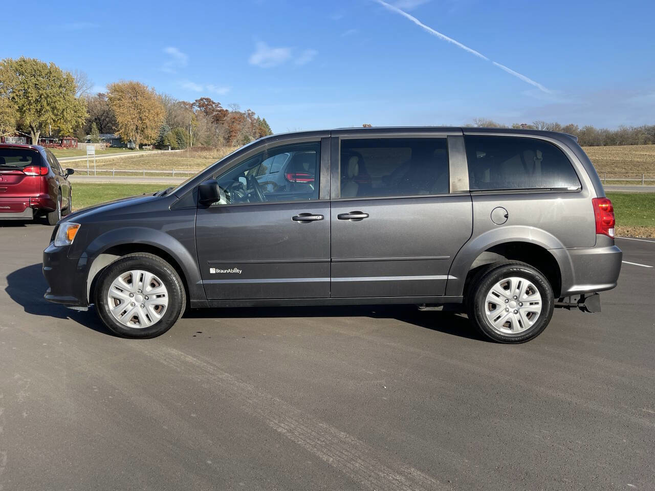Used 2016 Dodge Grand Caravan SE w/ Quick Order Package 29E SE image 7