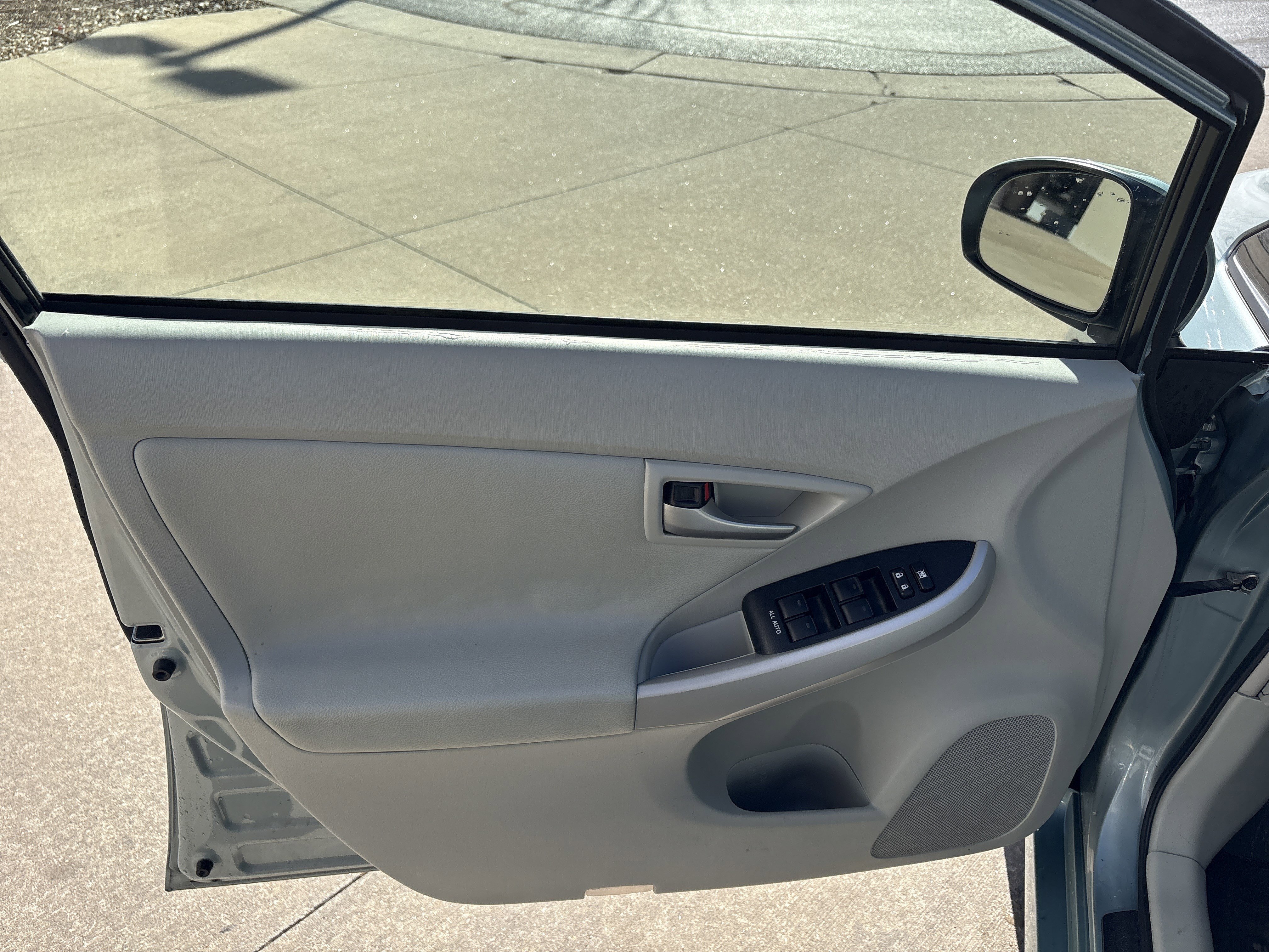 Used 2012 Toyota Prius Two image 14