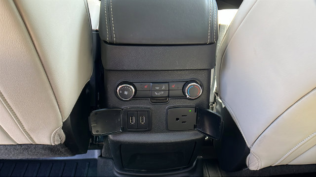 Used 2017 Ford Explorer Platinum AWD/4WD image 23