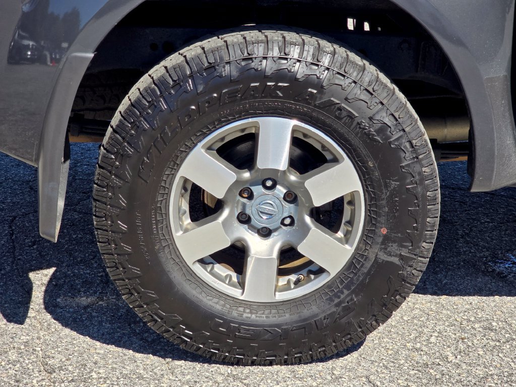 Used 2011 Nissan Frontier PRO-4X AWD/4WD image 11