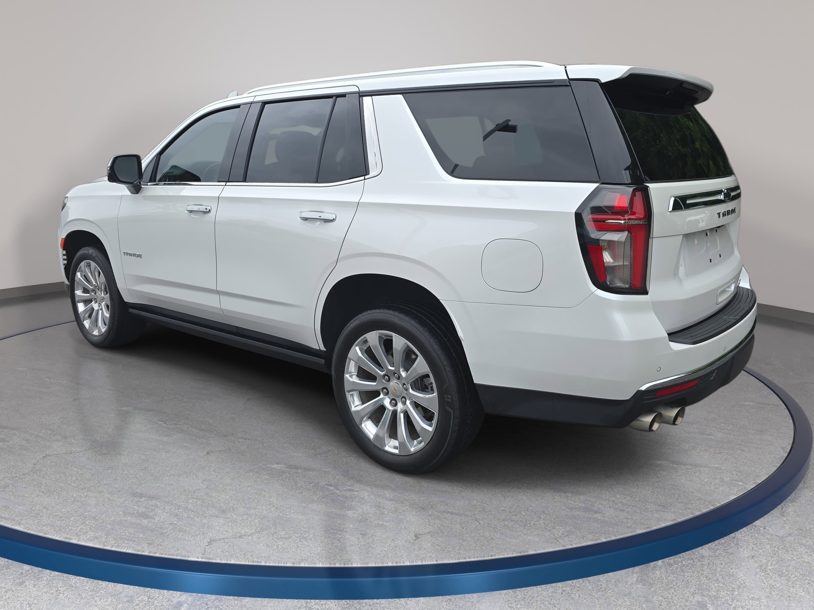Used 2024 Chevrolet Tahoe Premier AWD/4WD image 7