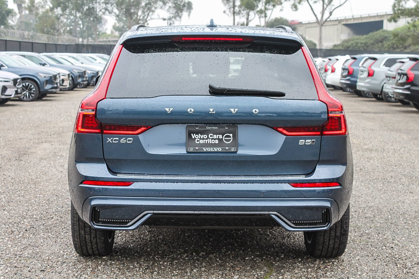 New 2026 Volvo XC60 B5 Plus w/ Climate Package PRO AWD/4WD image 7