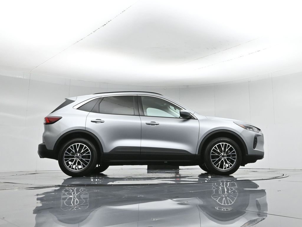 Certified 2023 Ford Escape SE image 49