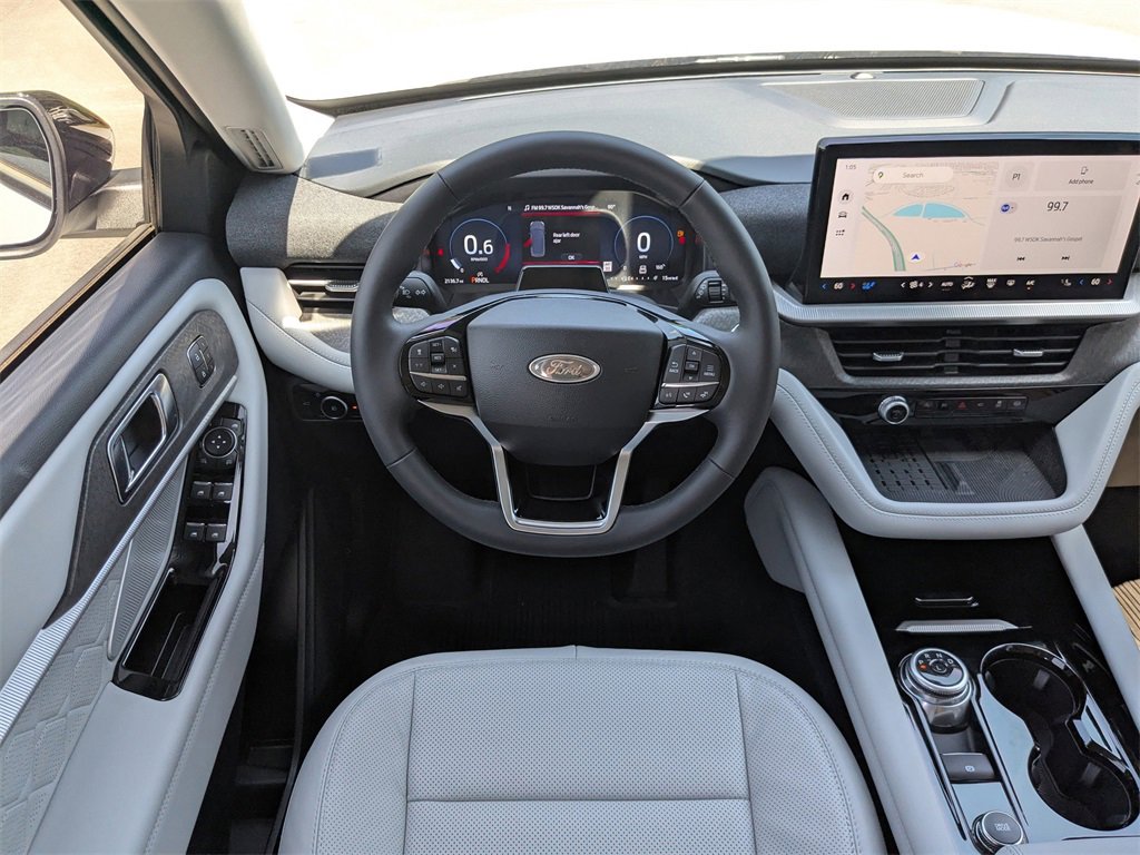 Used 2025 Ford Explorer Platinum w/ Ultimate Package image 13