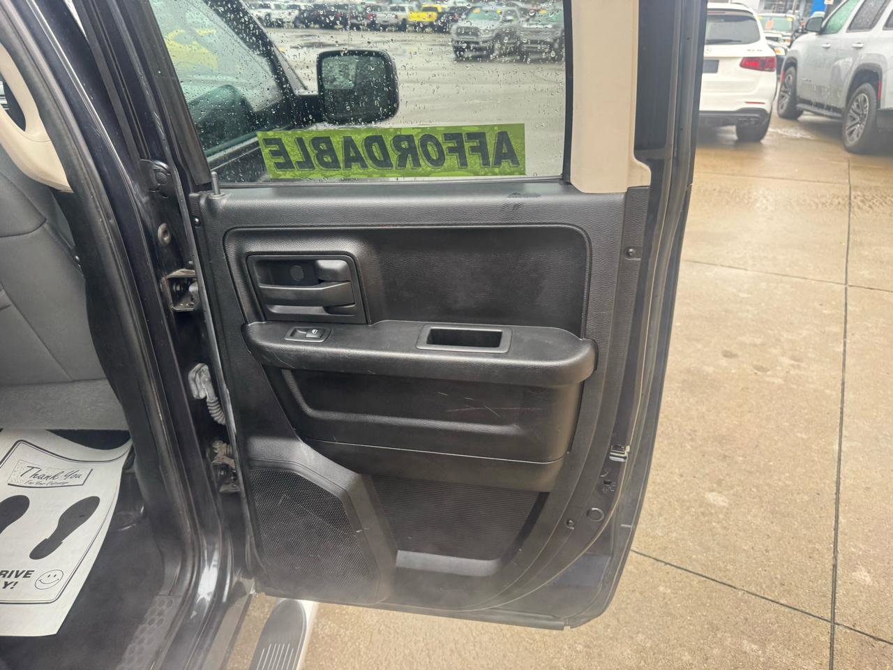 Used 2013 RAM 1500 ST w/ SXT Appearance Group AWD/4WD image 16