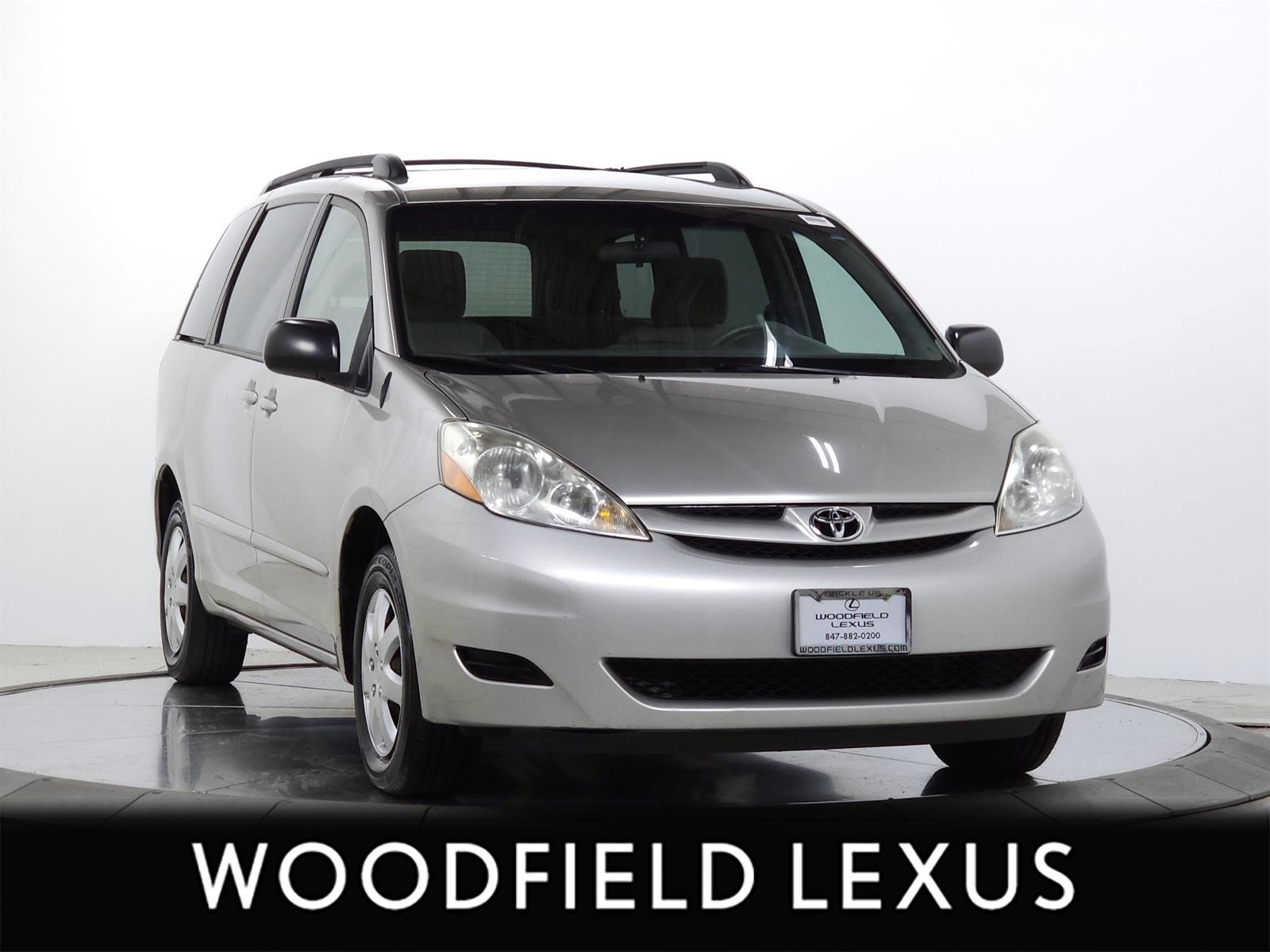 Used 2009 Toyota Sienna LE FWD image 1