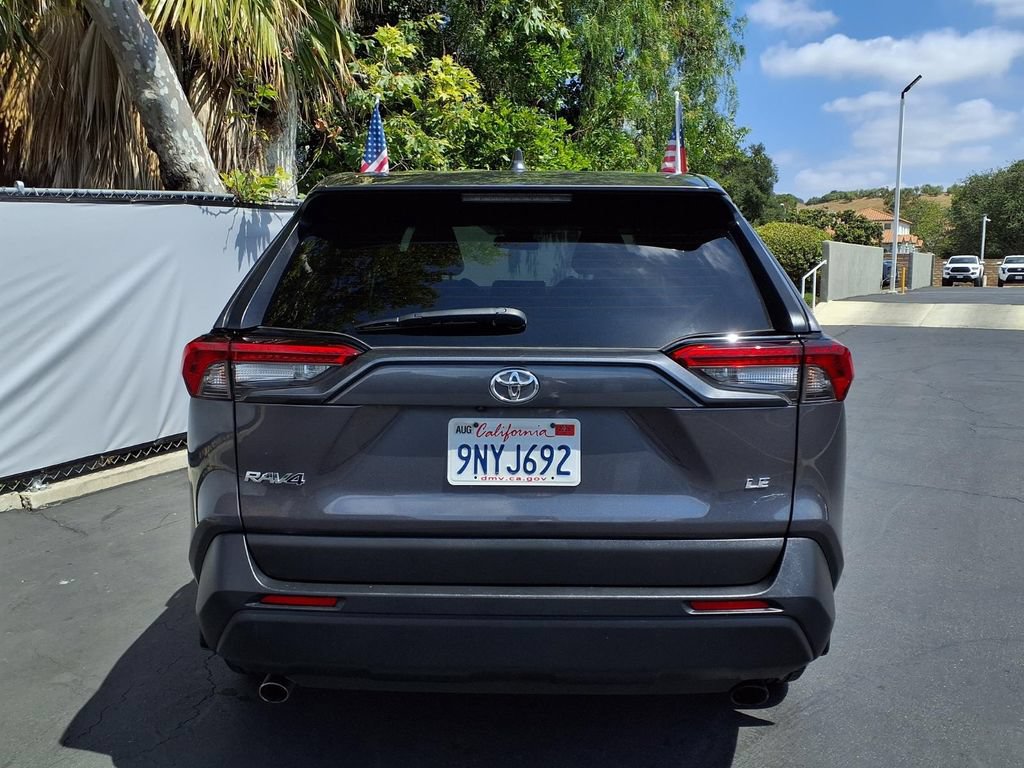 Used 2024 Toyota RAV4 LE FWD image 7